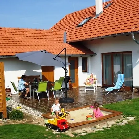 Vraz U Pisku Villa *